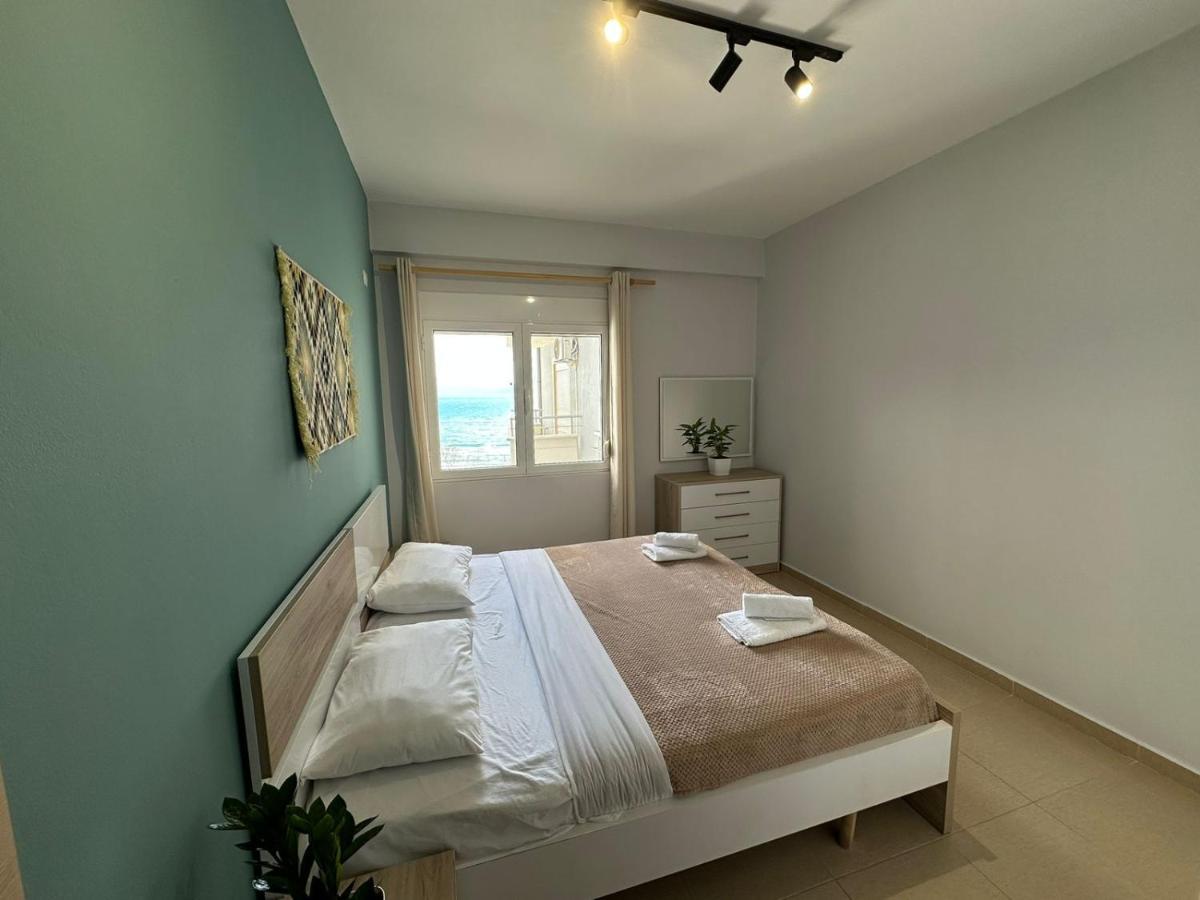 Trea Accomodations - On Private Beach With Sunbed & Umbrella Vlorë Екстериор снимка