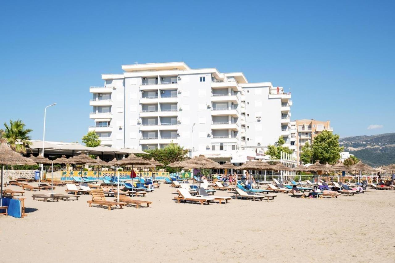 Trea Accomodations - On Private Beach With Sunbed & Umbrella Vlorë Екстериор снимка